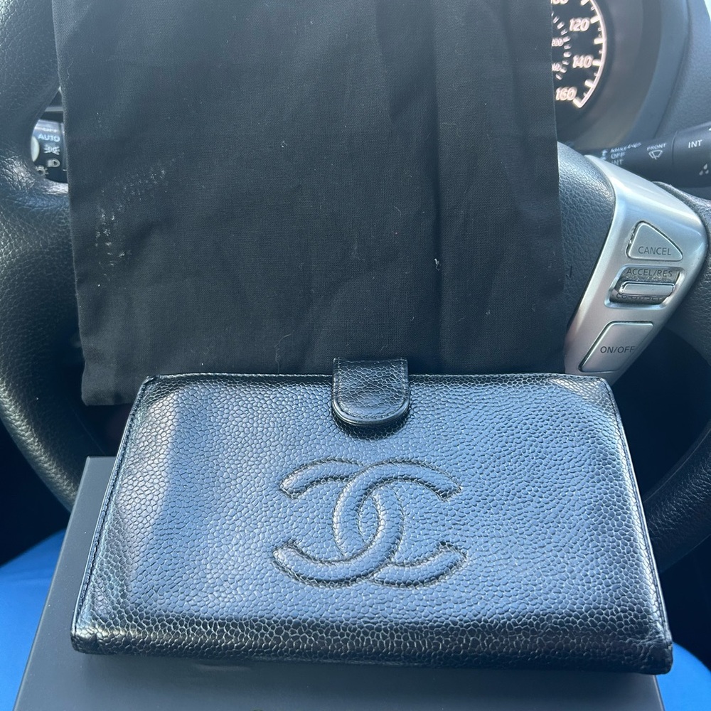 CHANEL Caviar Leather Wallet